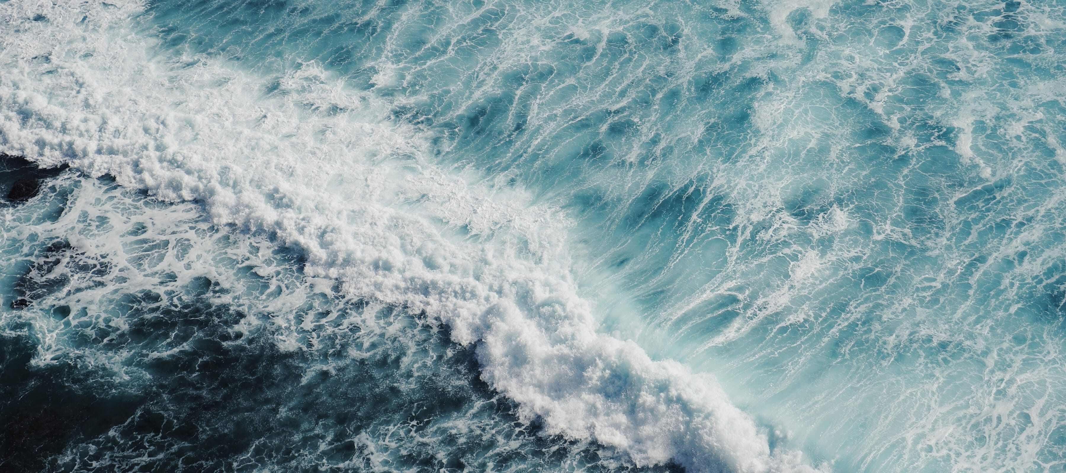 Sea waves