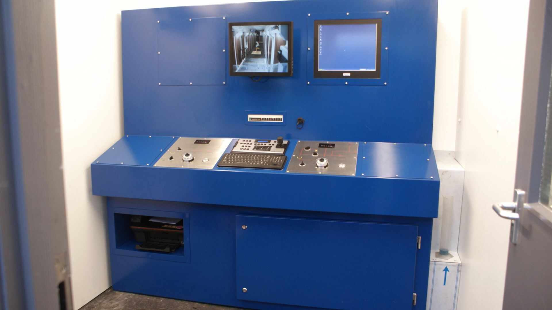 Well completions test bay module