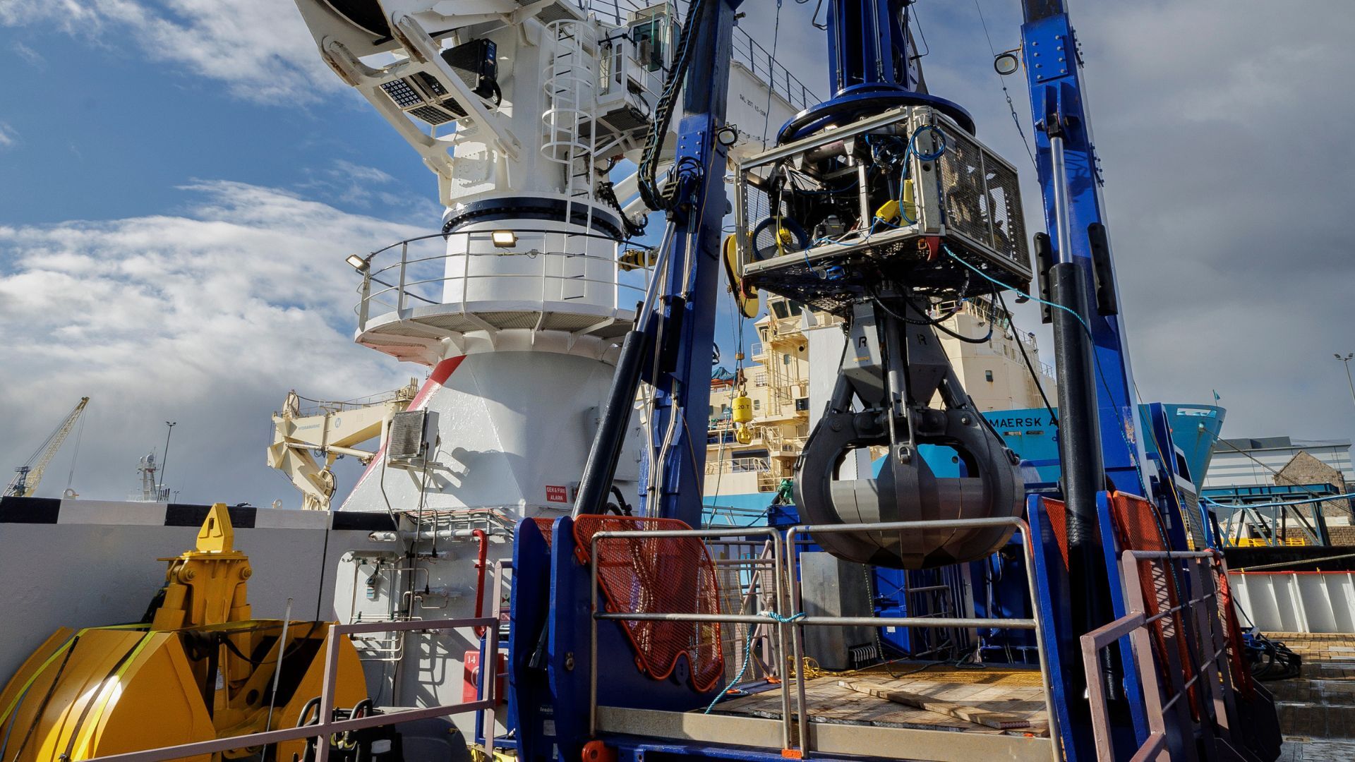oeg-site-clearance-smt-rov-1920x1080